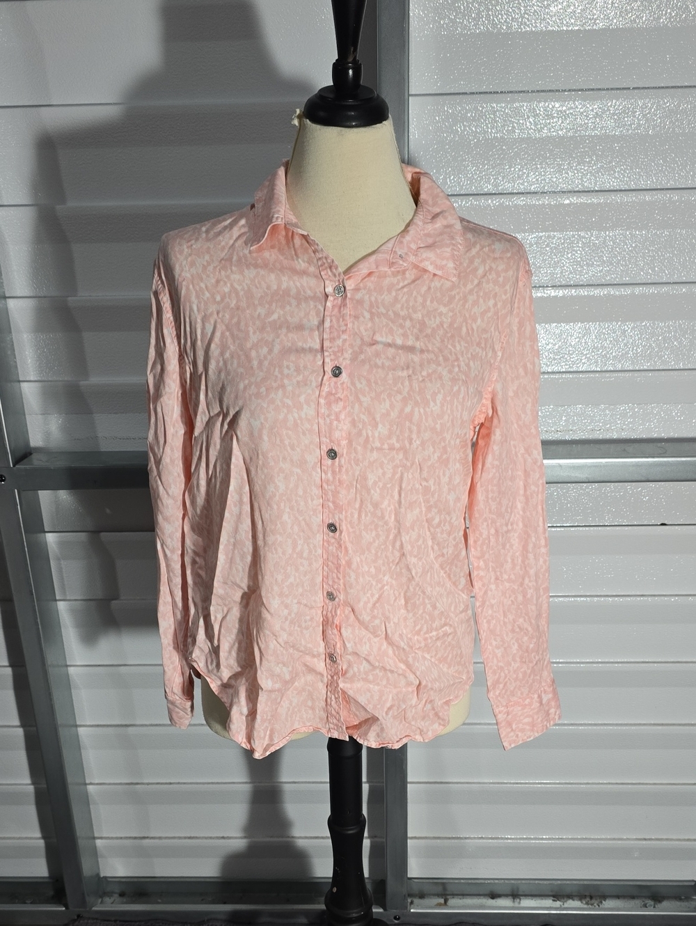 Dkny Light Pink Long-Sleeve Button-Down Shirt Size‎ Medium